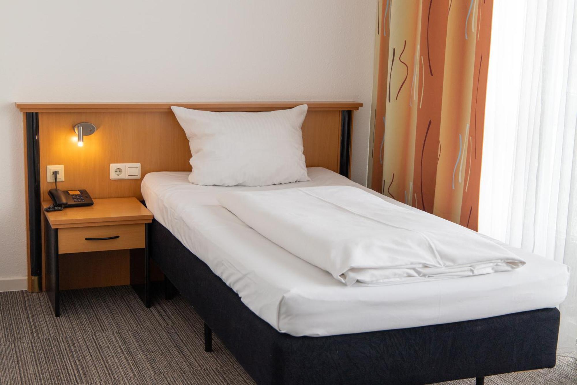 Hotel Am Suedtor Backnang Buitenkant foto